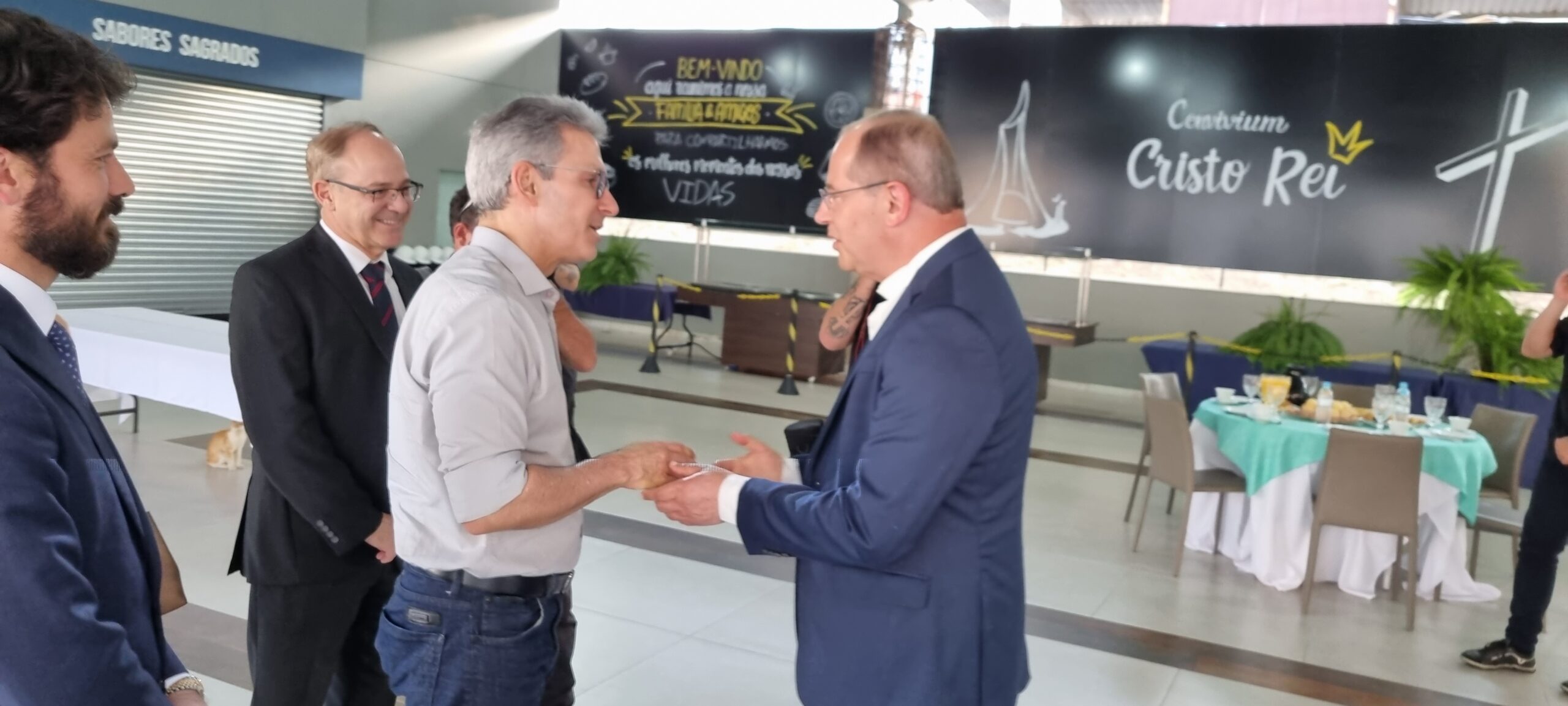 Dom Walmor recebe governador de Minas na Catedral Cristo Rei