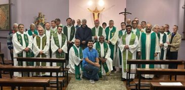 Retiro do Clero: Dom Walmor celebra a Eucaristia com padres da Rense