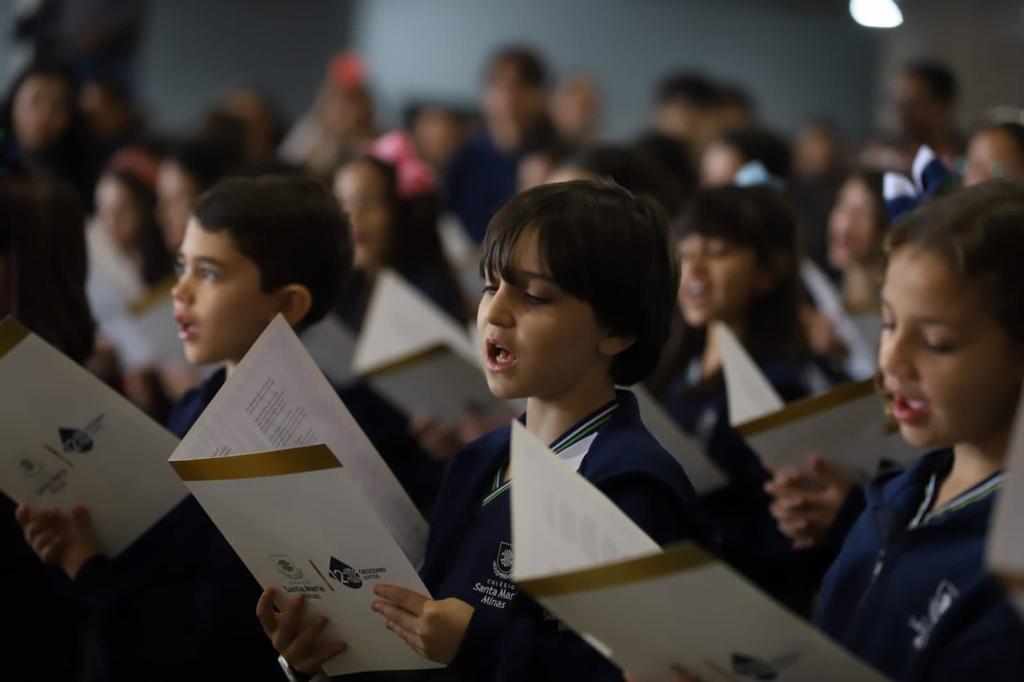 Dom Walmor preside Santa Missa em Ação de Graças aos 120 anos do Colégio Santa Maria Minas