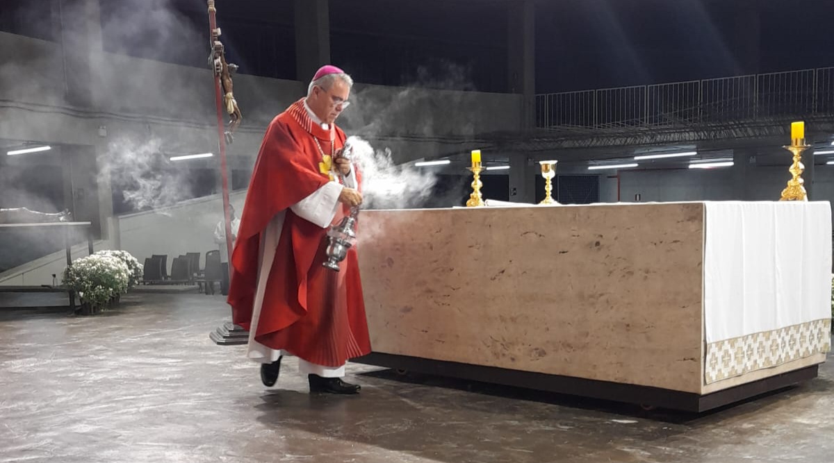 Segundo dia do Tríduo da Festa de Cristo Rei: Dom Nivaldo celebra a Eucaristia na Catedral Cristo Rei