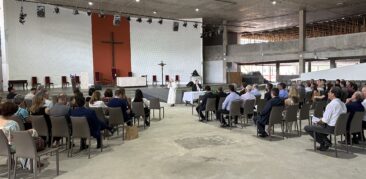 Catedral Cristo Rei: Dom Walmor celebra com gestores da Arquidiocese de Belo Horizonte