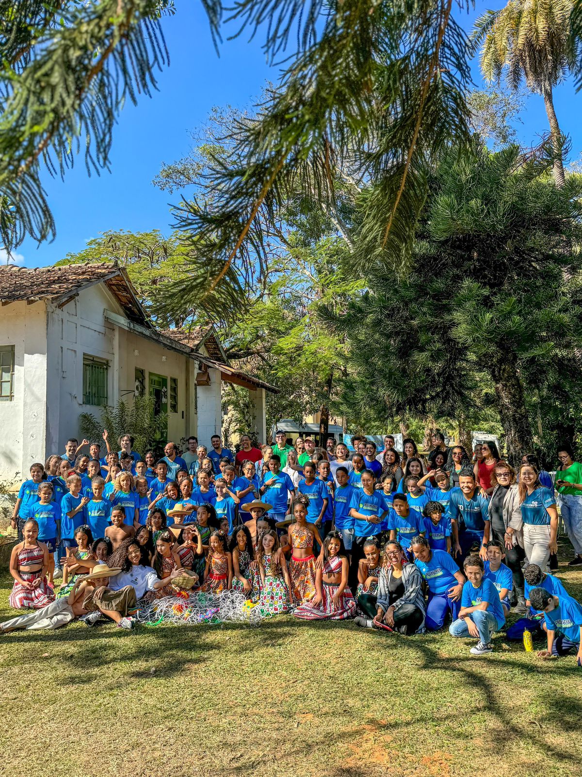 Estudantes participam de oficina ecológica na Casa de Francisco