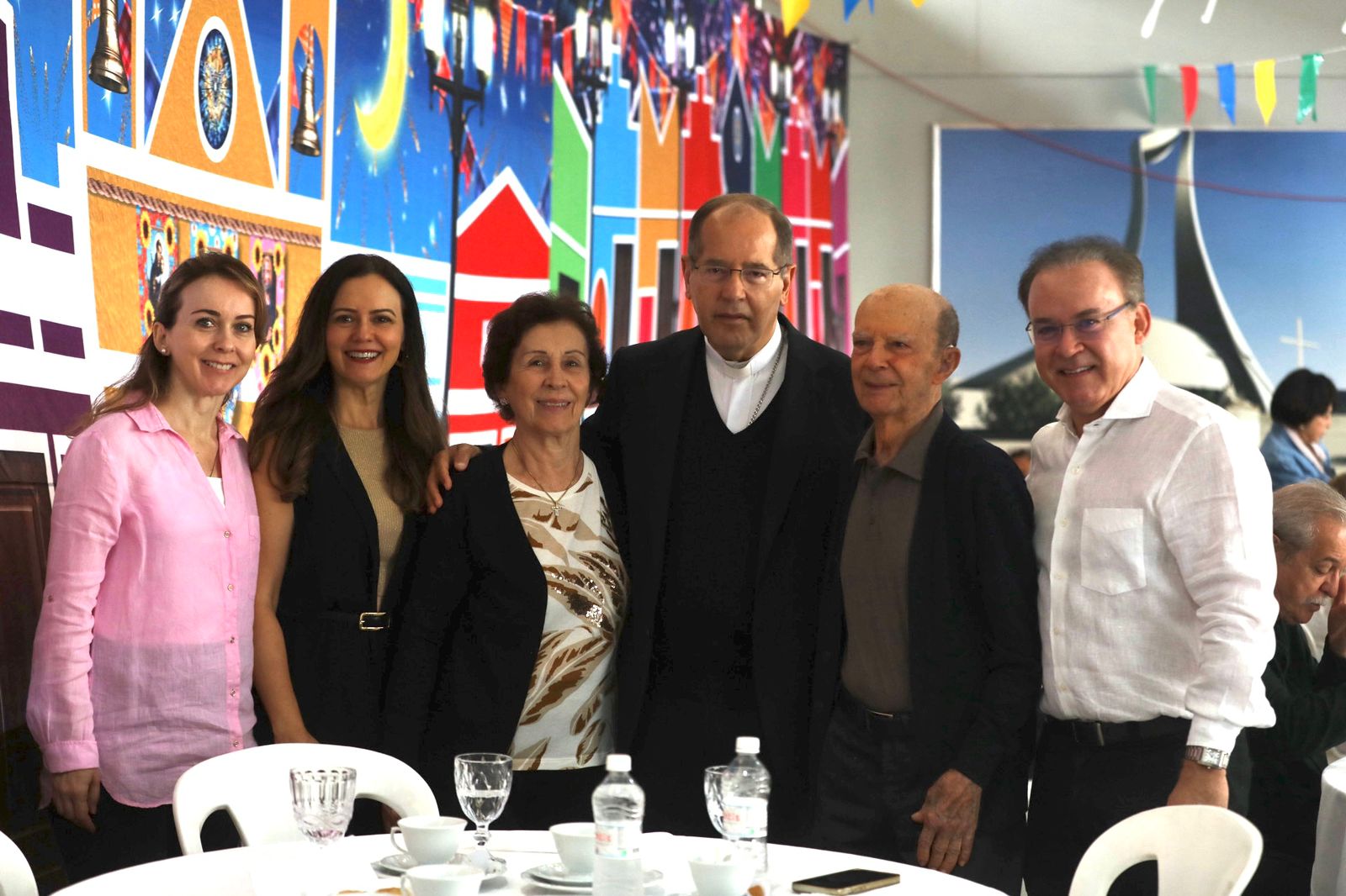 Dia do Padre é celebrado com encontro de famílias na Catedral Cristo Rei