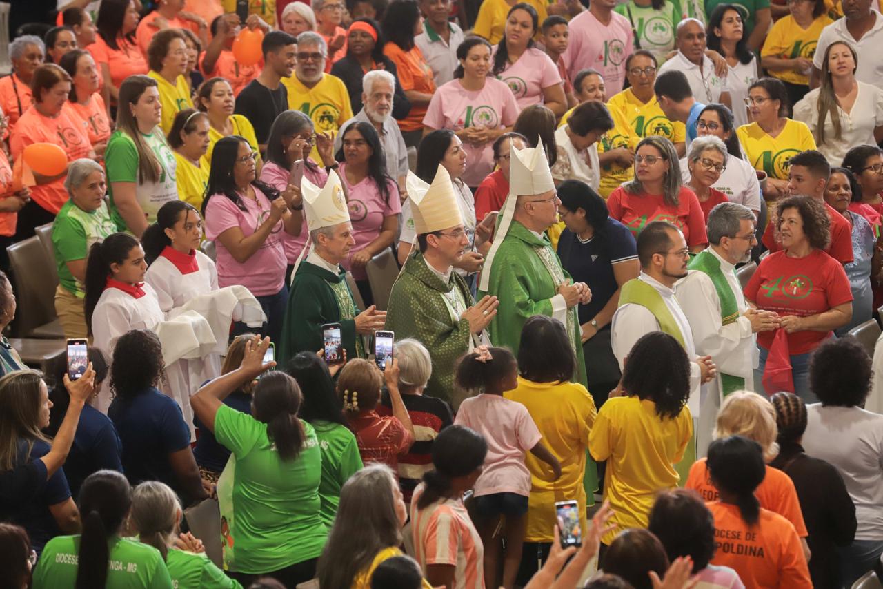 [Galeria de fotos] Pastorais da Criança de todo o estado celebram a vida, colorindo a Catedral Cristo Rei