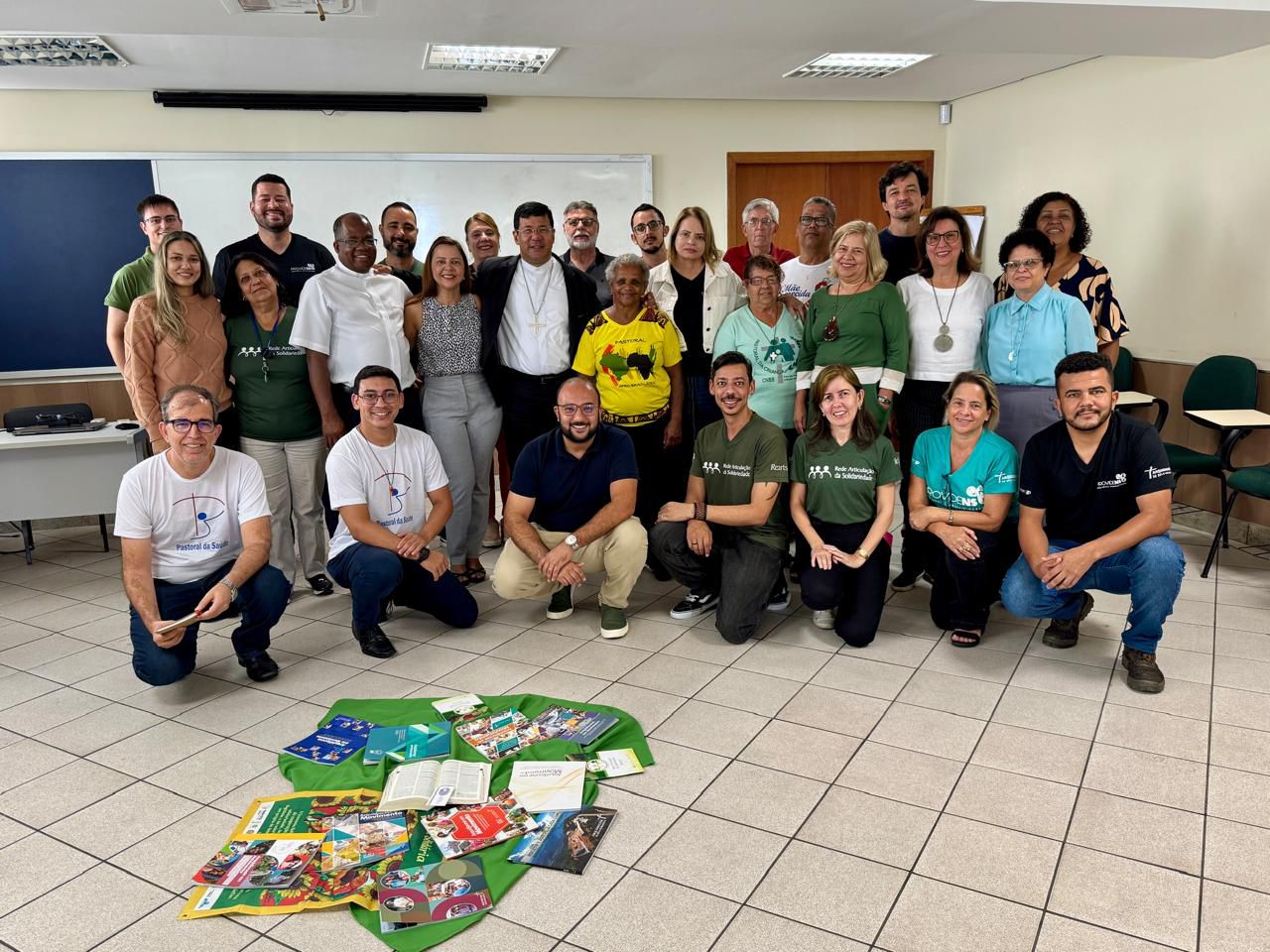 Dom José Otacio partilha reflexões com servidores do setor social da Arquidiocese de BH