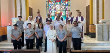 Dom Walmor e bispos auxiliares vivenciam momento de oração e partilha com colaboradores da Arquidiocese de BH