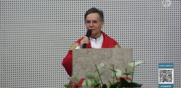 Homilia dominical: “Pentecostes, Deus escreve em nosso coração a lei do amor”