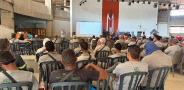 Equipe dedicada à construção da Catedral Cristo Rei participa de formação sobre sustentabilidade