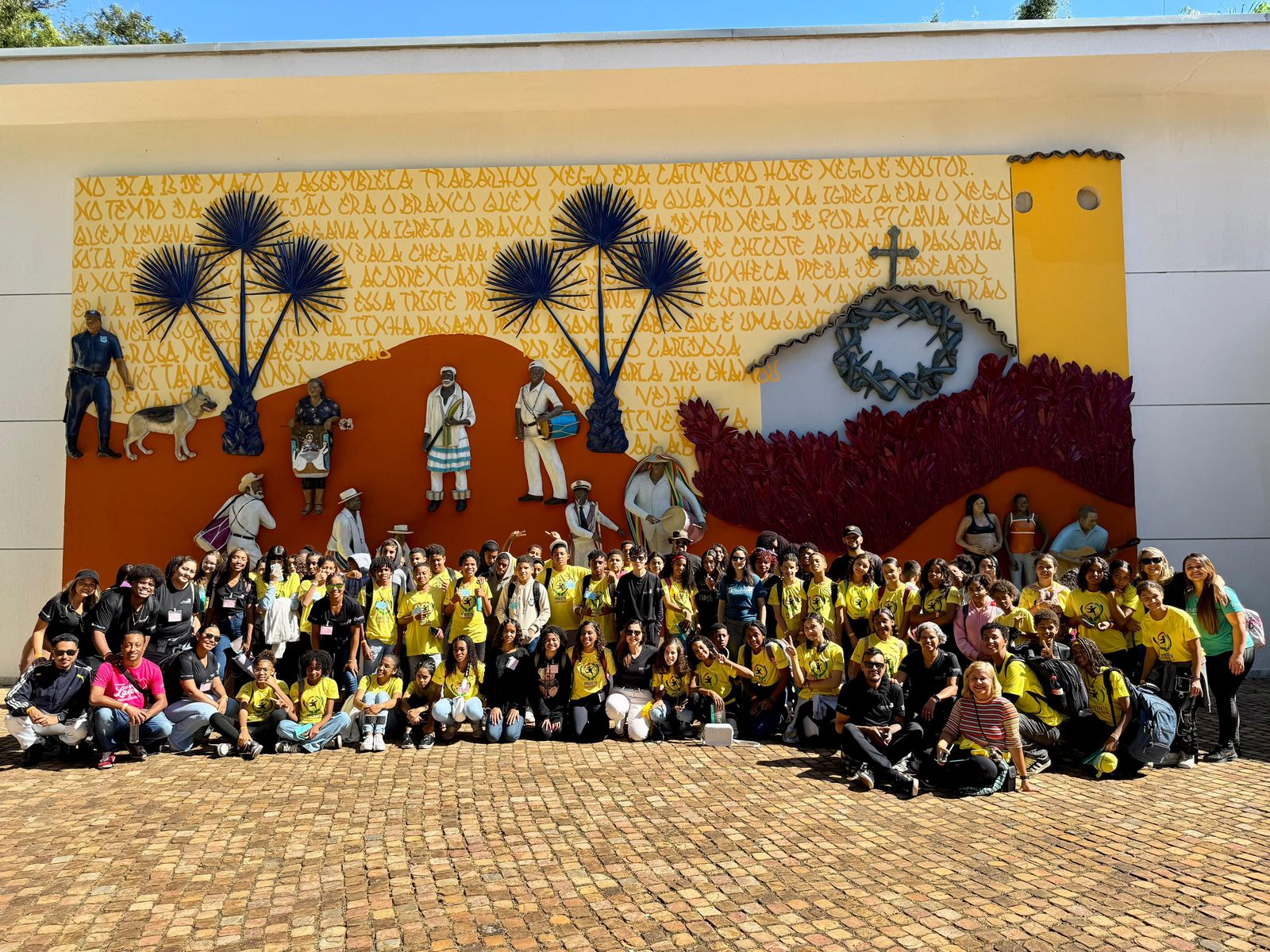 [Galeria de fotos] Dia de arte: Jovens do Projeto Providência visitam o Inhotim