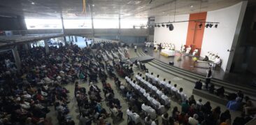[Galeria de fotos] Dom Walmor preside Ordenação Presbiteral na Catedral Cristo Rei