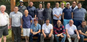 Dom José Otacio celebra o Dia do Padre com sacerdotes da Rense