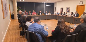 Dom Walmor recebe diáconos permanentes e suas esposas em reunião na Catedral Cristo Rei