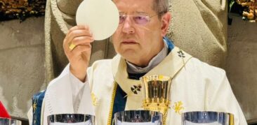 Dom Walmor celebra Missa pelos dois anos da criação do Santuário Arquidiocesano Nossa Senhora de Fátima