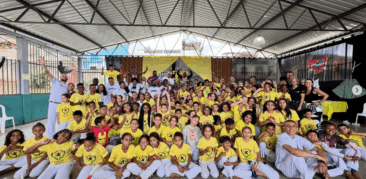 Educandos do Projeto Providência celebram momento especial da Oficina de Capoeira