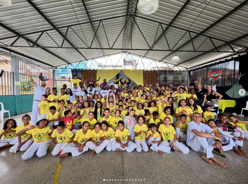 Educandos do Projeto Providência celebram momento especial da Oficina de Capoeira