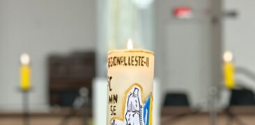 Com a ‘chama missionária’, seminaristas celebram Nossa Senhora do Rosário e rezam o Terço Missionário