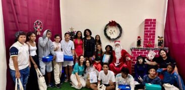 Natal mais feliz para crianças e adolescentes do Projeto Providência