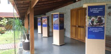 “Caridade – a experiência humana universal”: exposição em homenagem ao padre Piggi