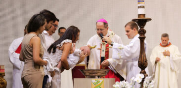 Dom Walmor: “A Vigília Pascal abre em nosso coração um caminho de experiências abençoadas”