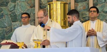 Dom Walmor celebra a Eucaristia com as religiosas da Rede Madre – Pequenas Missionárias de Maria Imaculada